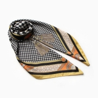 Платок женский MINAKU 70*70 см, черный Платок женский MINAKU 70*70 см, черный