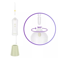 Ирригатор Kitfort КТ-2958-2, портативный, 200 мл, 4 режима, 3 насадки, от АКБ, бело-бежевый Ирригатор Kitfort КТ-2958-2, портативный, 200 мл, 4 режима, 3 насадки, от АКБ, бело-бежевый