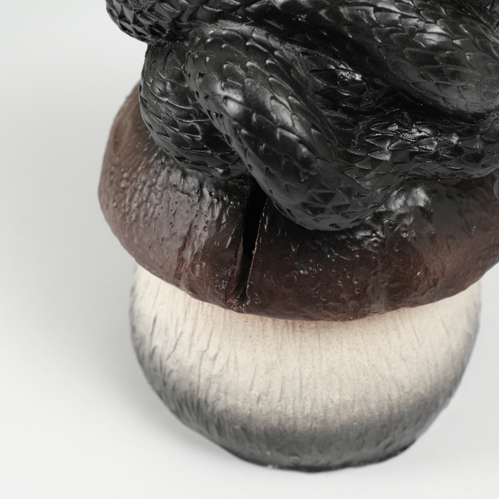 Новогодняя копилка Новогодняя копилка "Змейка на грибе" 12 х11 х 18 см