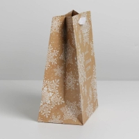 Пакет подарочный новогодний крафтовый вертикальный &laquo;С Новым годом&raquo;, MS 18 х 23 х 10 см, Новый год