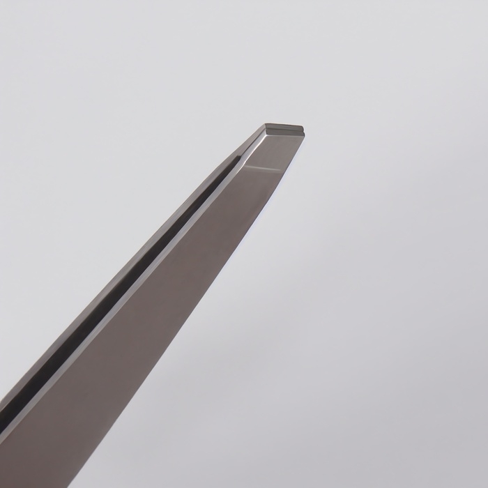 Пинцет &laquo;Premium&raquo; скошенный, широкий, 9,6 см, на блистере, цвет серебристый