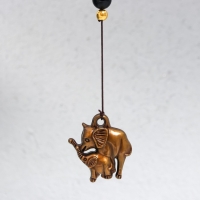 Музыка ветра металл "Семейство слонов в круге" 3 колокольчика 1 фигурка 40 см Музыка ветра металл "Семейство слонов в круге" 3 колокольчика 1 фигурка 40 см