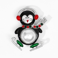 Новый год! Брошь &laquo;Пингвин танцующий&raquo;, цветная в серебре