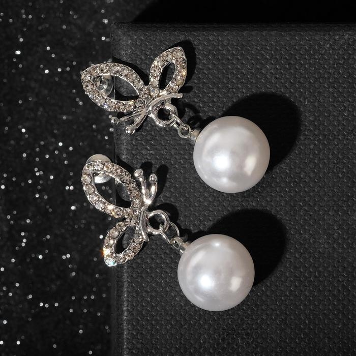 Серьги с жемчугом &laquo;Бабочка&raquo; с бусиной, цвет белый в серебре