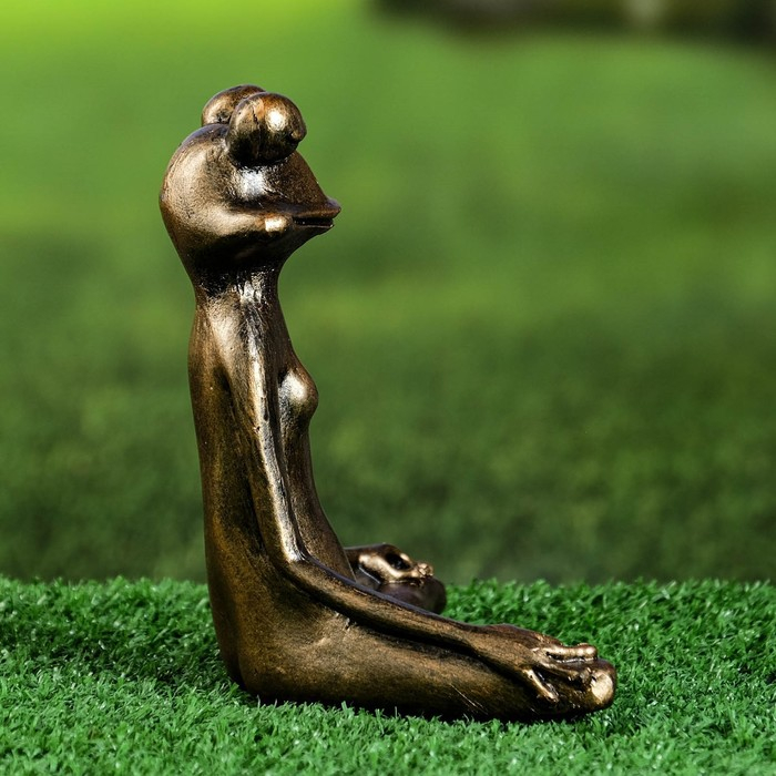 Фигура "Лягушка йог в позе лотоса" 16х16х6см, бронза