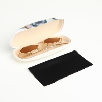 Футляр для очков на хлопушке, длина 16 см, цвет белый Футляр для очков на хлопушке, длина 16 см, цвет белый