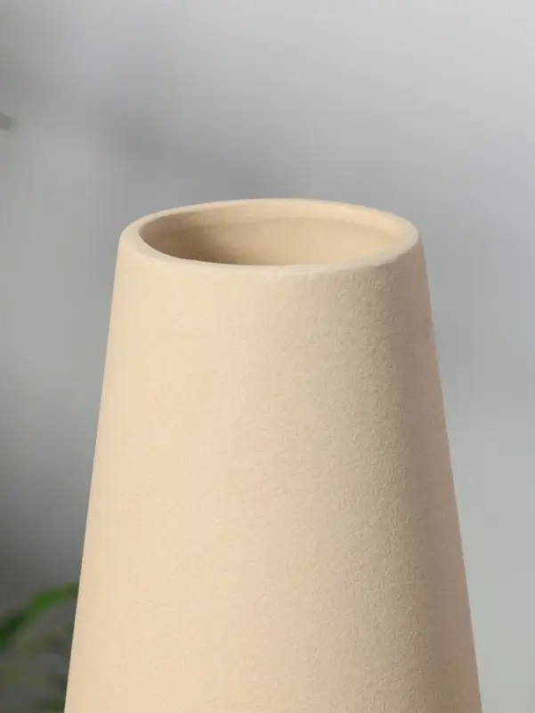 Ваза керамика настольная "Банни" h=24.5х11 d=7,5 см, белый