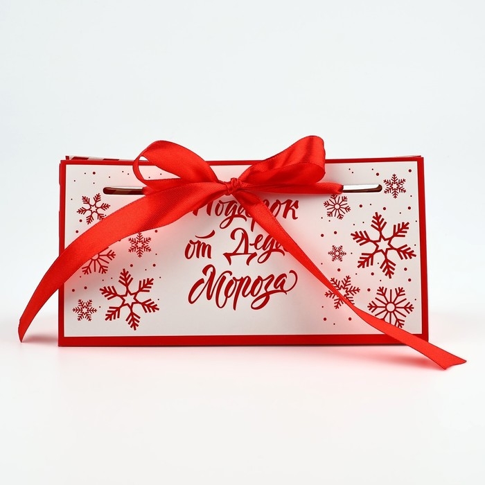 Коробка подарочная &laquo;Подарок от Деда Мороза&raquo;, 20 х 9.5 х 7.5 см