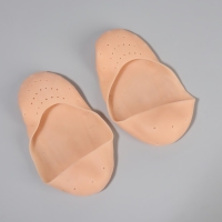 Носочки для педикюра, силиконовые, с перфорацией, 18 &times; 8 см, цвет бежевый