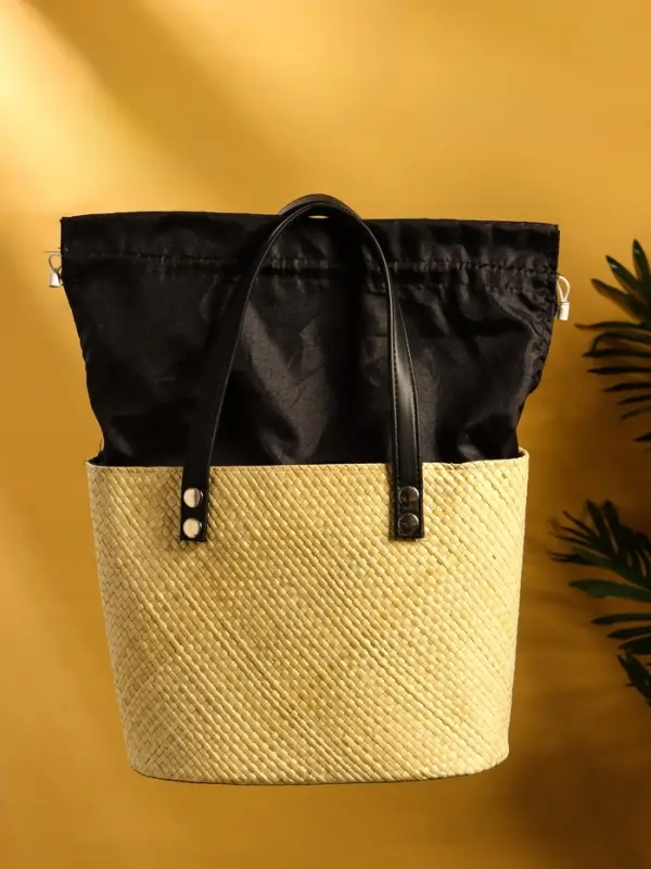 Сумка плетёная из пандана, 29&times;17&times;42 см, бежево-чёрная