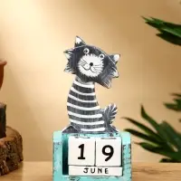 Календарь настольный "Полосатый кот" дерево 7х4х14 см, цв. чёрно-белый