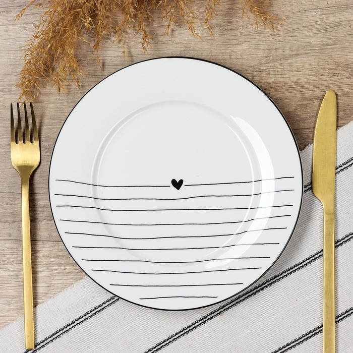 Тарелка керамическая &laquo;С любовью&raquo;, 20 см, цвет белый