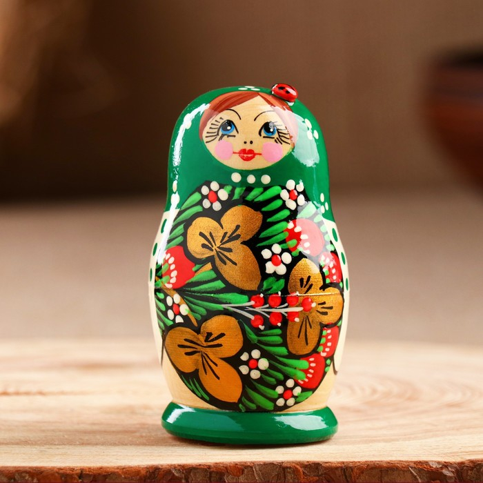 Матрёшка &laquo;Божья коровка&raquo;, зелёное платье, 5 кукольная, 10-12 см