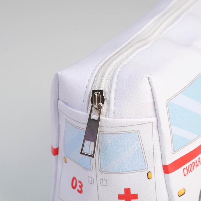 Аптечка &laquo;Скорая помощь&raquo;, цвет белый, 18х10 см
