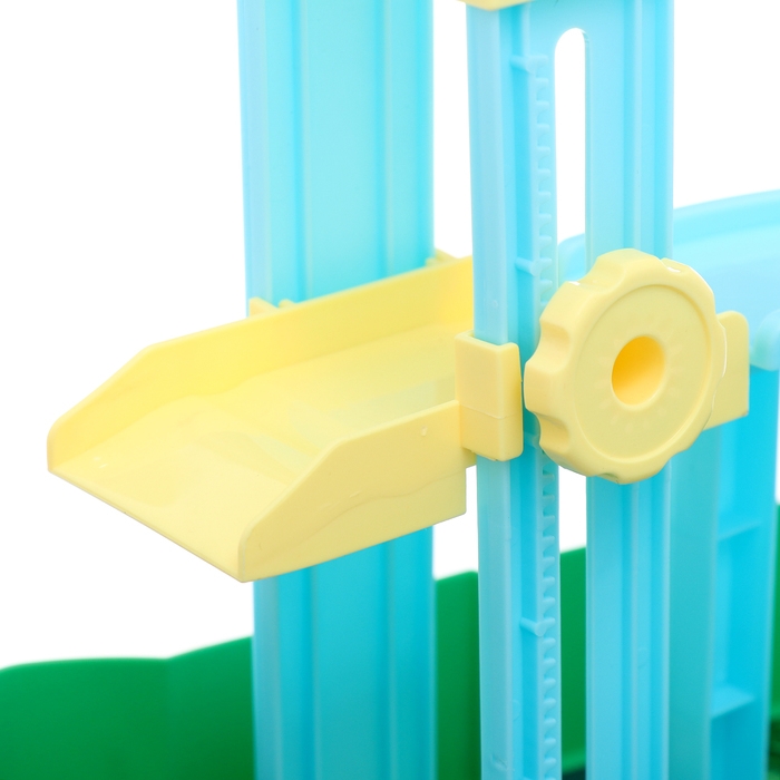 Парковка &laquo;Безумные гонки&raquo;, в рюкзаке