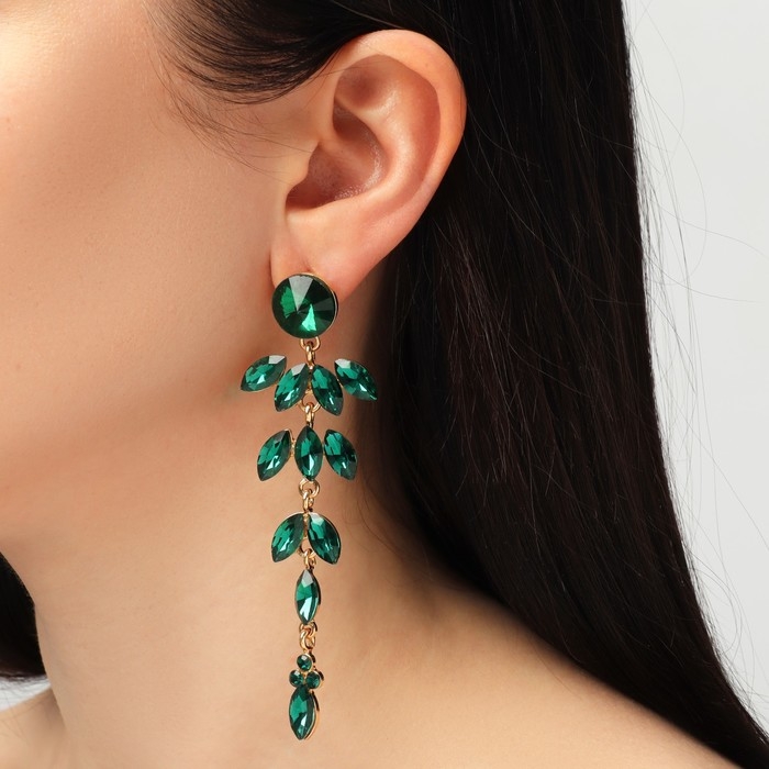 Серьги висячие со стразами «Гроздь» лиственная, цвет изумрудный в золоте, 9,5 см Серьги висячие со стразами «Гроздь» лиственная, цвет изумрудный в золоте, 9,5 см
