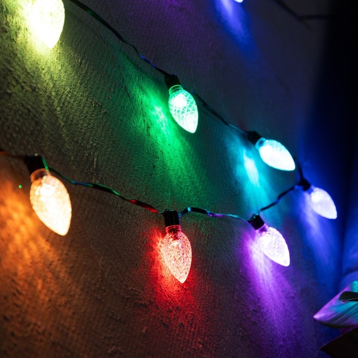 Умная гирлянда &laquo;Нить&raquo; 6 м с насадками &laquo;Шишки&raquo;, IP20, тёмная нить, 20 LED, свечение RGB, USB