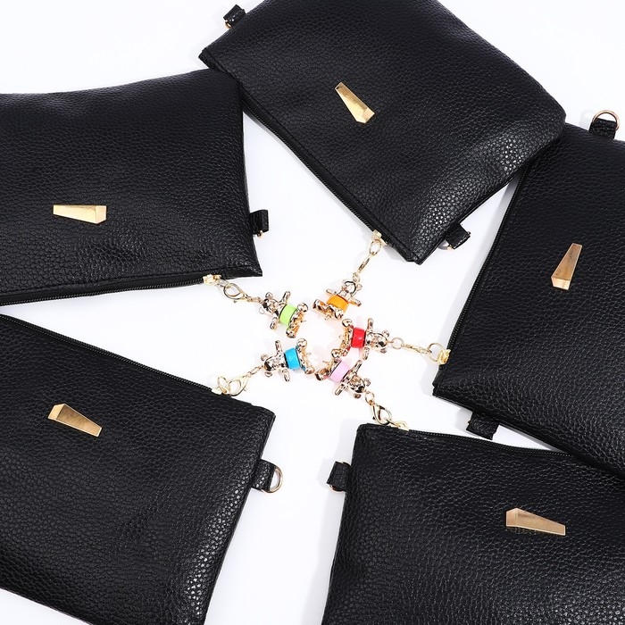 Сумка-клатч на молнии, цвет чёрный