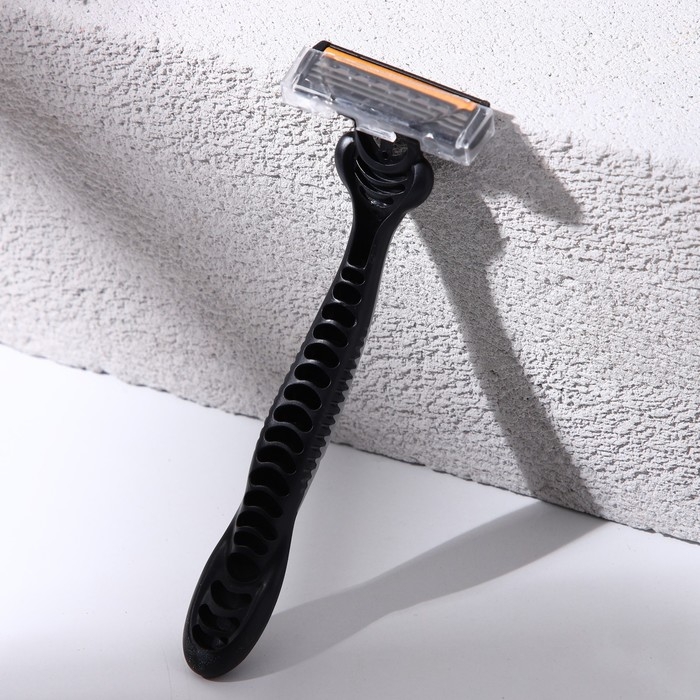 Подарочный набор косметики &laquo;Клуб настоящих мужиков&raquo;, гель для бритья 110 мл и бритва, HARD LINЕ