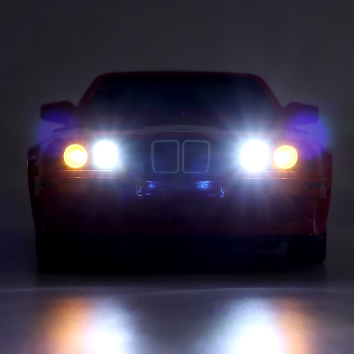 Машинка на пульте управления &laquo;Легенда Дрифта&raquo;, радиоуправление, полный привод, 40 км/ч, 2 комплекта колёс, 1:16, цвет красный