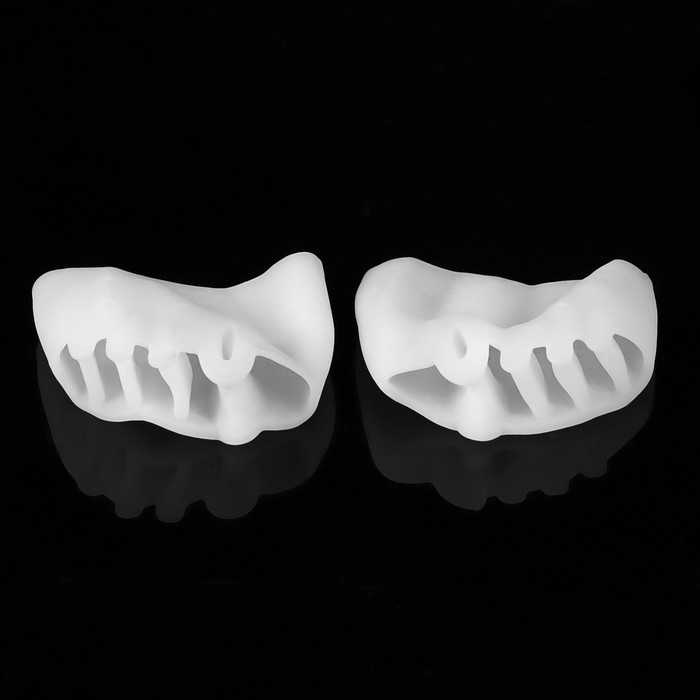 Корректоры - разделители для пальцев ног, на манжете, 4 разделителя, силиконовые, 8 × 6,5 см, пара, цвет белый Корректоры - разделители для пальцев ног, на манжете, 4 разделителя, силиконовые, 8 × 6,5 см, пара, цвет белый