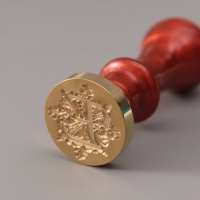 Печать для сургуча с пластиковой ручкой "Буква E на вензеле" 2,5х2,5х6,3 см Печать для сургуча с пластиковой ручкой "Буква E на вензеле" 2,5х2,5х6,3 см