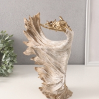 Сувенир полистоун "Свобода. Девушка в летящем платье" бежевый 21х14х30,5 см