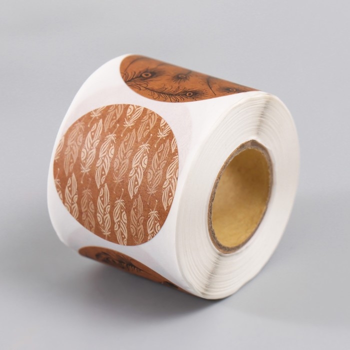 Наклейка бумага Наклейка бумага "Перья" крафт d=3,8 см 252 шт в рулоне