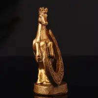 Фигура "Конь с подковой" 10х6х4 см, бронза