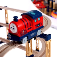 Железная дорога &laquo;Город&raquo;, работает от батареек