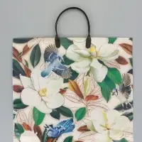 Пакет "Прятки в цветах", полиэтиленовый с пластиковой ручкой, 38 х 34 + 3 см, 90 мкм