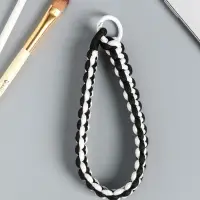 Брелок на карабине "Паракорд" шнур 0,5 см чёрно-белый 14,5х1,8х0,8 см