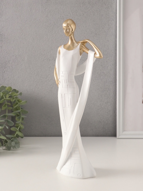 Сувенир полистоун "Девушка в белом платье с палантином" золото 12х7х31,5 см