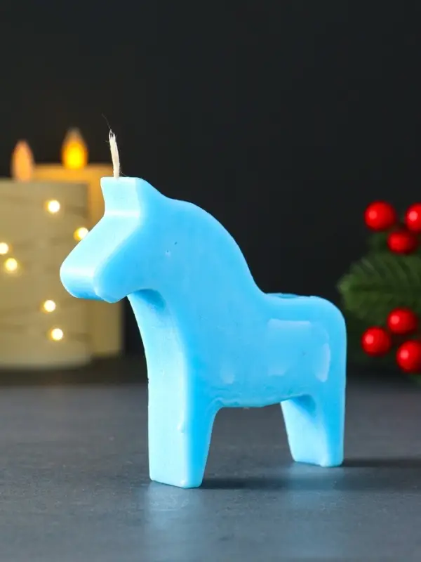 Свеча новогодняя "Лошадка" 110х100 мм, голубой