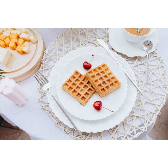 Тарелка фарфоровая обеденная Magistro &laquo;Цветок&raquo;, d=19 см, цвет белый