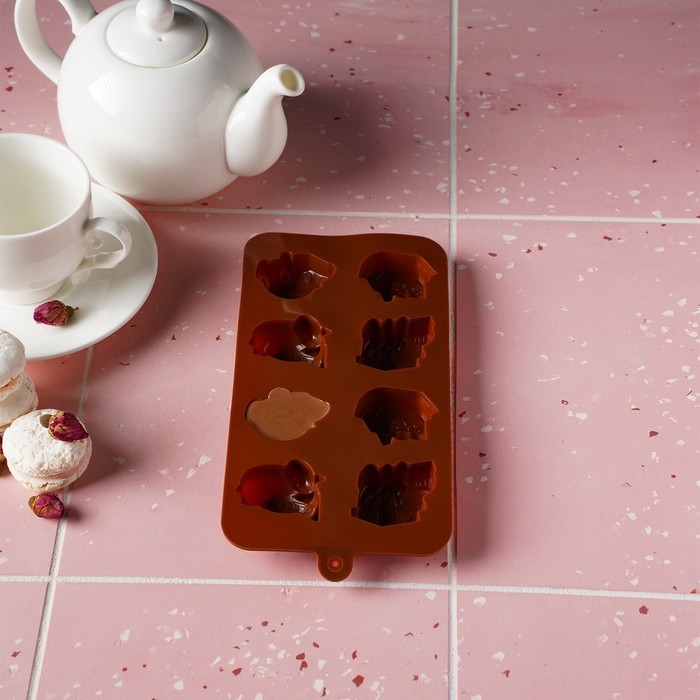 Форма для мармелада Доляна &laquo;Машинки&raquo;, силикон, 21&times;11 см, 8 ячеек (4,3&times;3,5 см), цвет коричневый