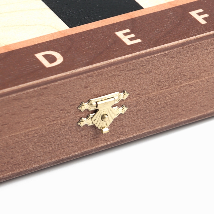 Шахматы деревянные, настольные 37 х 37 см, король h-9 см, пешка h-4.4 см