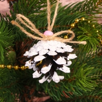 Новогодняя композиция &laquo;Шишки с бусинками&raquo;, набор 6 шт.