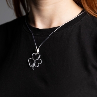 Светодиодный кулон &laquo;Клевер&raquo; 60 см, батарейки, свечение мульти (RGB)