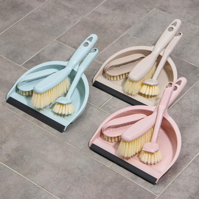 Щётки для уборки Доляна, 4 предмета: совок, 3 щётки, 30&times;21&times;12 см, цвет МИКС