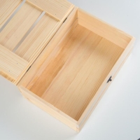 Ящик деревянный 30&times;20&times;10 см подарочный с реечной крышкой на петельках с замком