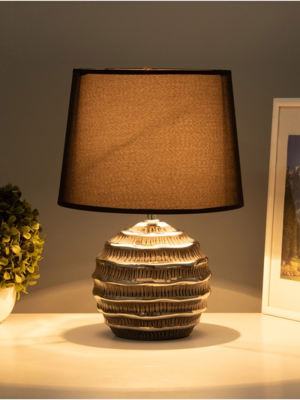 Настольная лампа "Бетти" 1х15Вт Е14 серебро 25х25х36см