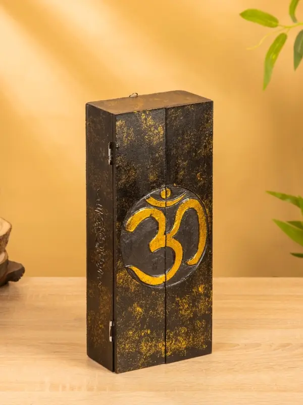 Ключница "Ом" (6 крючков) 14х7х32 см, МДФ