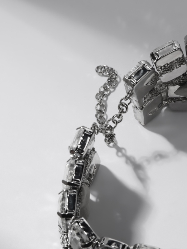 Чокер-колье &laquo;Сияние&raquo; трио, цвет белый в серебре, 36 см