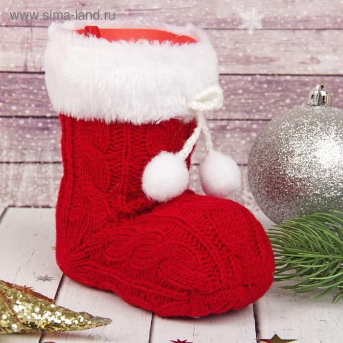 Подарочная упаковка &laquo;Сапожок&raquo;, вязаный с помпонами, красный