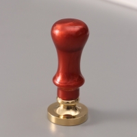 Печать для сургуча с пластиковой ручкой "Венок с буквой T" 2,5х2,5х6,3см Печать для сургуча с пластиковой ручкой "Венок с буквой T" 2,5х2,5х6,3см