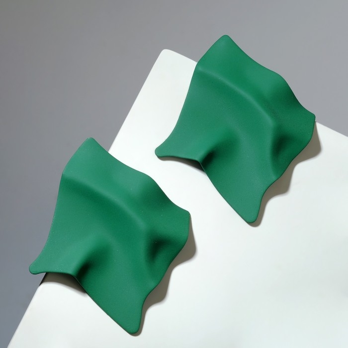 Серьги металл &laquo;Яркость&raquo; ромб, цвет тёмно-зелёный