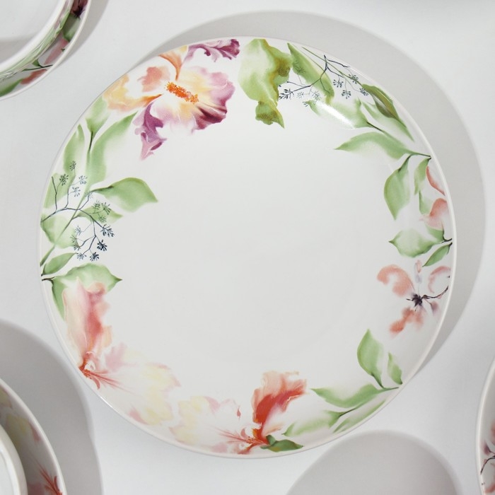 Набор посуды на 4 персоны &laquo;Акварель&raquo;, 16 предметов: 4 тарелки 23 см, 4 миски 14.5 см, 4 кружки 250 мл, 4 блюдца 15 см.