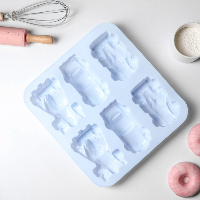 Форма для выпечки Доляна &laquo;Гонки&raquo;, силикон, 29,5&times;27 см, 6 ячеек (11,5&times;6,5 см), цвет МИКС