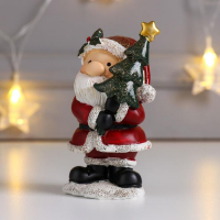 Сувенир полистоун "Дед Мороз в красной шубе, с ёлочкой" 10,5х5,5х7 см